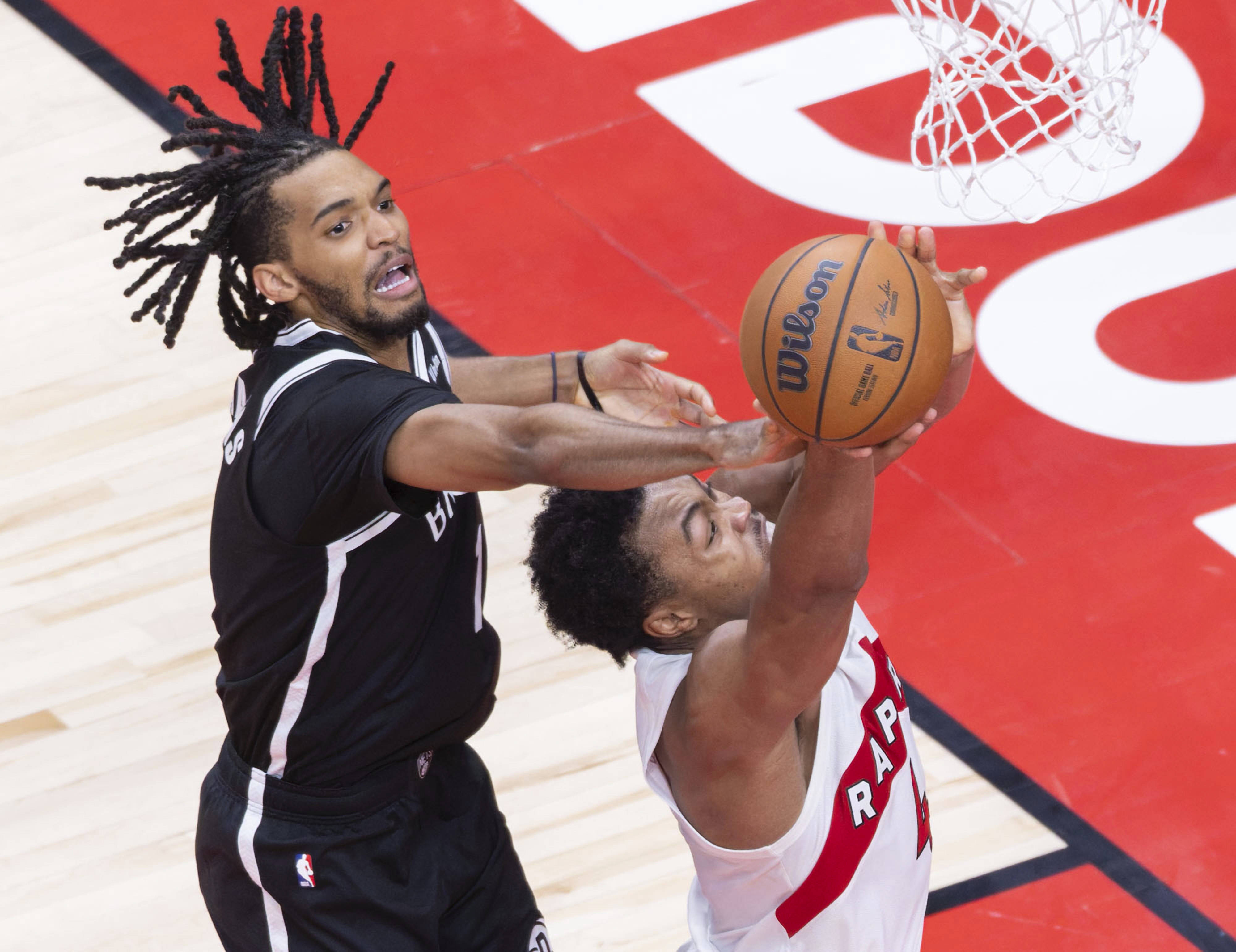 赛地聚焦——NBA总决赛关键时刻热度飙升，多伦多猛龙防线松动，信心回归，训练强度明显提升