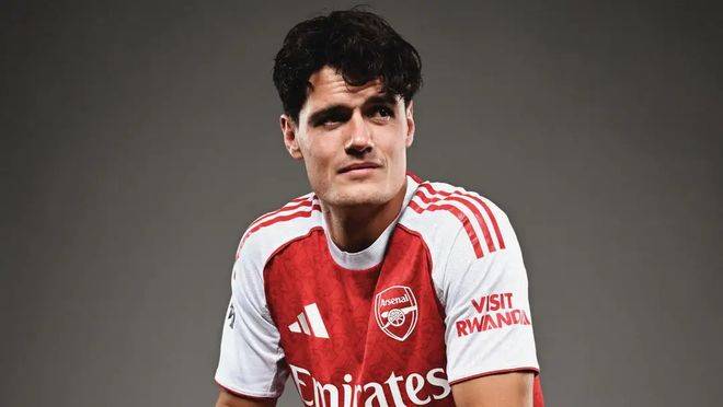 金年会中国官方入口-意甲清晨再迎强敌；阿贾克斯官宣签约；主帅态度——态度坚定；年轻球员得到机会的简单介绍